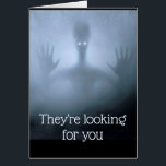 Fantasy Alien Fog Verjaardag eng Op zoek naar jou<br><div class="desc">Fantasy Alien Fog Creature Scary Ghost Night Angstaanjagende of spookachtige Night Forest Scene met buitenaardse wezens op zoek naar jou. Geweldig voor die verjaardag op Halloween of voor degenen die van buitenaardse wezens houden. In het vers staat: "Ze zeiden dat het alleen maar was om je een fijne verjaardag te...</div>