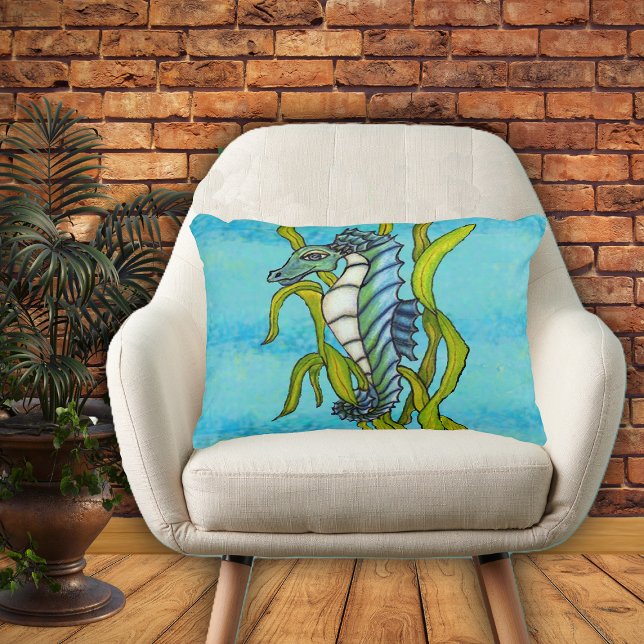 Fantasy Blue Zee Dragon Seahorse Seaweed Accent Kussen (Fantasy aqua blue seahorse white stomach in green seaweed on blue home decor pillow.)