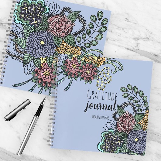 Fantasy Doodle Flowers op Paarse Dankbaarheidsblad Notitieboek
