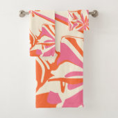 Fantasy Floral - Roze, Oranje en crème Bad Handdoek (Insitu)