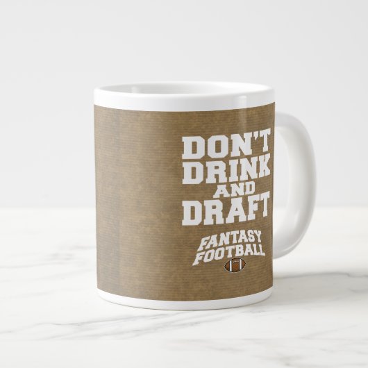 Fantasy Football Niet Drinken en Draft - tan Grote Koffiekop (Voorkant rechts)