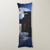 Fantasy kasteel in de nacht lichaamskussen (Achterkant (Verticaal))