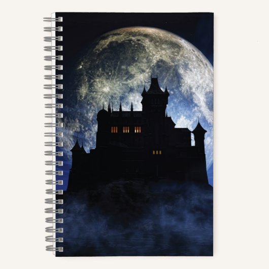 Fantasy kasteel in de nacht notitieboek (Voorkant)