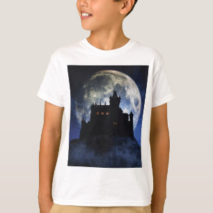 Fantasy kasteel in de nacht t-shirt