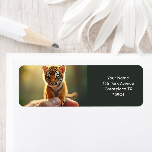 Fantasy Schattige Baby Tiger Hand Etiket (Insitu)