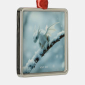 Fantasy Schattige Witte Baby Dragon Metalen Ornament (Rechts)