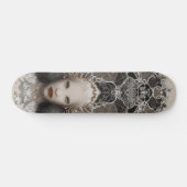 Fantasy Snow Queen op troon met uil Persoonlijk Skateboard (Horizontaal)