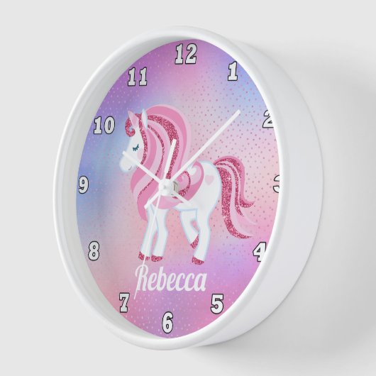 Fantasy unicorn voegt naammuurklok toe (Hoek)