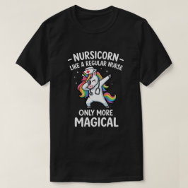 Fantasyverpleegstersleven met eenhoorn magische en t-shirt