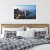 Faraglioni en Tonnara in Scopello, Sicilië Canvas Afdruk (Insitu (Slaapkamer))