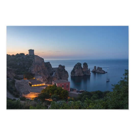 Faraglioni en Tonnara in Scopello, Sicilië Foto Afdruk (Voorkant)