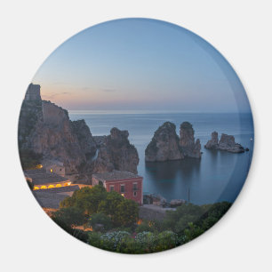 Faraglioni en Tonnara in Scopello, Sicilië Magneet