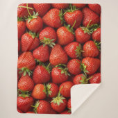 Farm-Fresh Strawberry Field Sherpa Deken (Voorkant)