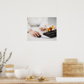 Farmaceutisch apotheker met pil flessen op compute poster (Keuken)