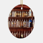 Farmaceutische vorm  keramisch ornament (Rechts)
