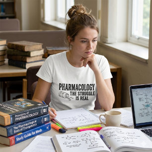 Farmacologie De Strijd Is Echt Grappig Apotheek T-shirt