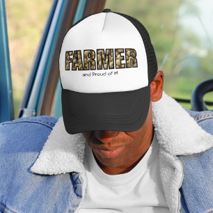 Farmer en Proud. Sojaboon in het land van de landb Trucker Pet