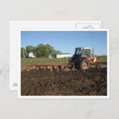 Farmer Plowing in the Midwest Farm. Briefkaart (Voorkant / Achterkant)