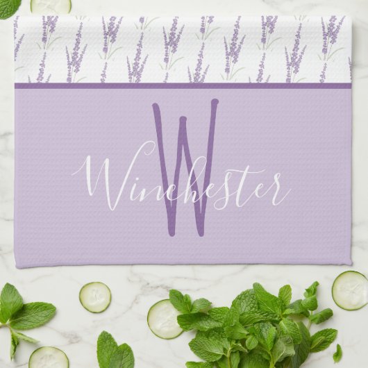 Farmhouse Lavender Flowers Custom Name Monogram Theedoek (Gevouwen)