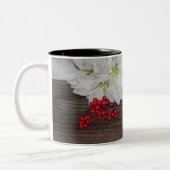 Farmhouse Poinsettias Berries KerstWhite Tweekleurige Koffiemok (Links)