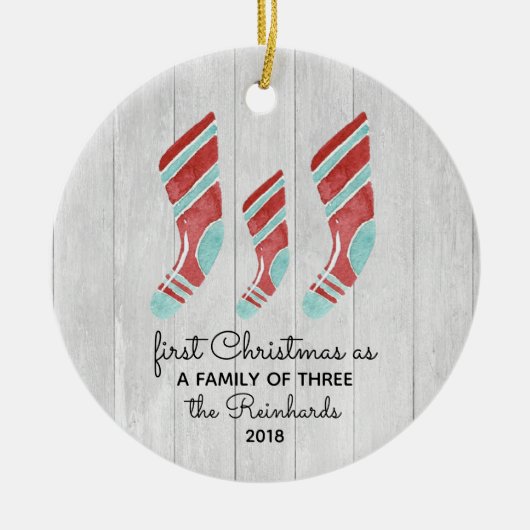 Farmhouse Woodsy Stocking New Baby Family of Three Keramisch Ornament (Voorkant)