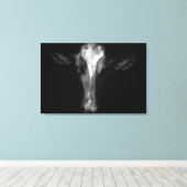 Farms | B&W Cow Head Shot Canvas Afdruk (Insitu (Houten vloer))