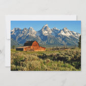 Farms Barn Shadowed by Snow Capped Mountains Bedankkaart (Voorkant)