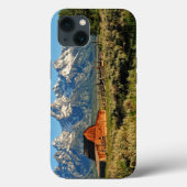 Farms | Barn Shadowed by Snow Capped Mountains Case-Mate iPhone Case (Achterkant)