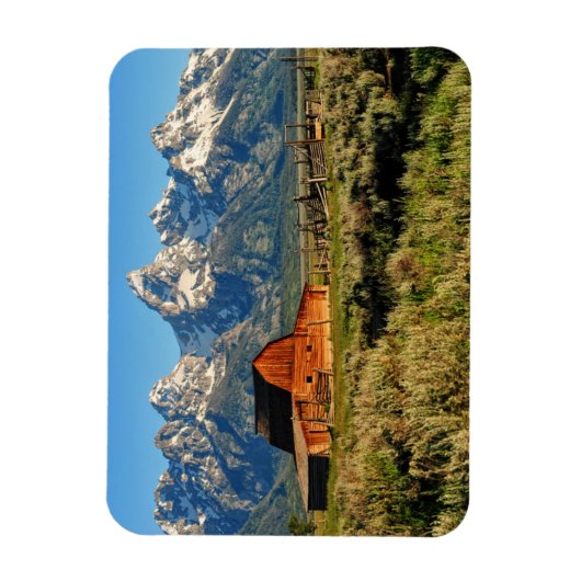 Farms Barn Shadowed by Snow Capped Mountains Magneet (Verticaal)