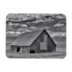 Farms   BW American Flag Barn Scene Magneet