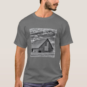 Farms   BW American Flag Barn Scene T-shirt
