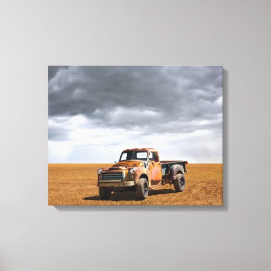 Farms Old Truck in Field Canvas Afdruk (Voorkant)