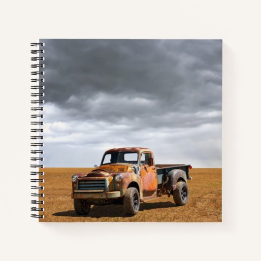 Farms Old Truck in Field Notitieboek (Voorkant)