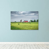 Farms Red Barn & Silo in Spring Canvas Afdruk (Insitu (Houten vloer))