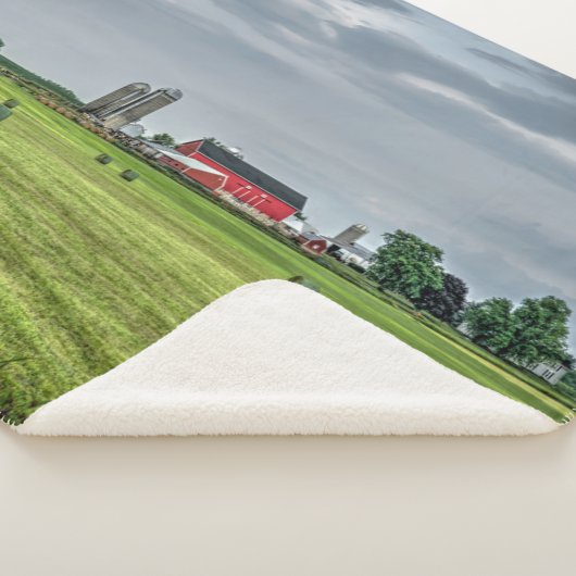 Farms Red Barn & Silo in Spring Sherpa Deken (3/4)