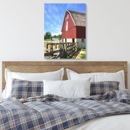 Farms Red Barn With American Flag Canvas Afdruk (Insitu (Slaapkamer))