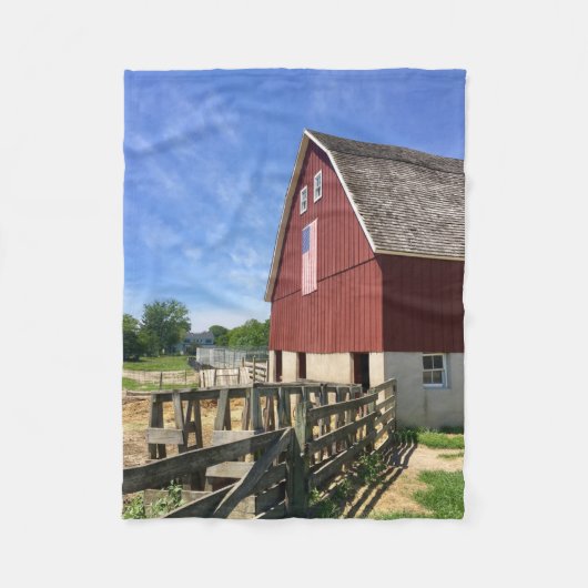 Farms Red Barn With American Flag Fleece Deken (Voorkant)