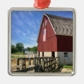 Farms Red Barn With American Flag Metalen Ornament (Voorkant)