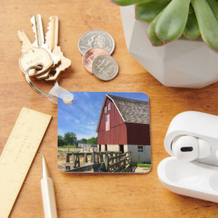 Farms Red Barn With American Flag Sleutelhanger