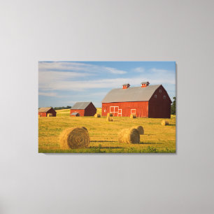 Farms Red Barns Near Hay Bales Canvas Afdruk