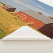Farms Red Barns Near Hay Bales Sherpa Deken (3/4)