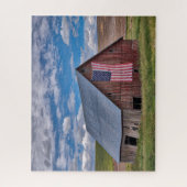 Farms Rustic Red Barn With American Flag Legpuzzel (Verticaal)