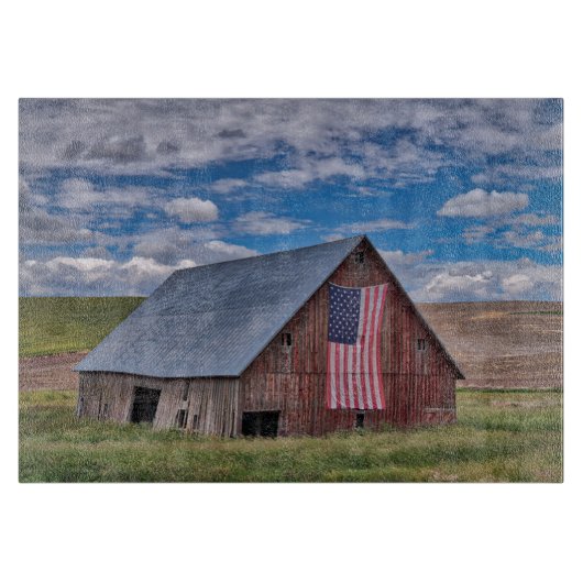 Farms Rustic Red Barn With American Flag Snijplank (Voorkant)