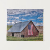 Farms Rustic Red Barn With American Flag Wandkleed (Voorkant (horizontaal))