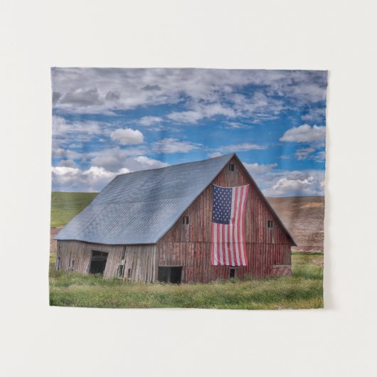 Farms Rustic Red Barn With American Flag Wandkleed (Voorkant (horizontaal))