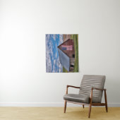 Farms Rustic Red Barn With American Flag Wandkleed (In situ)