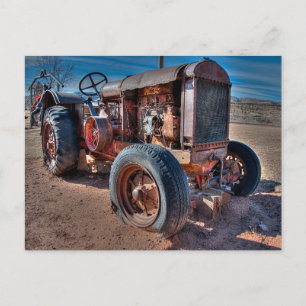 Farms   Rusty Antique Tractor Briefkaart