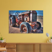 Farms | Rusty Antique Tractor Canvas Afdruk (Insitu (Woonkamer))
