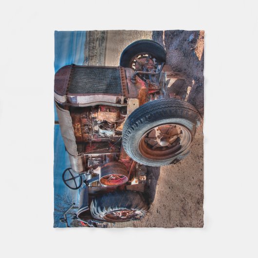 Farms | Rusty Antique Tractor Fleece Deken (Voorkant)