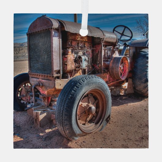 Farms | Rusty Antique Tractor Glas Ornament (Achterkant)